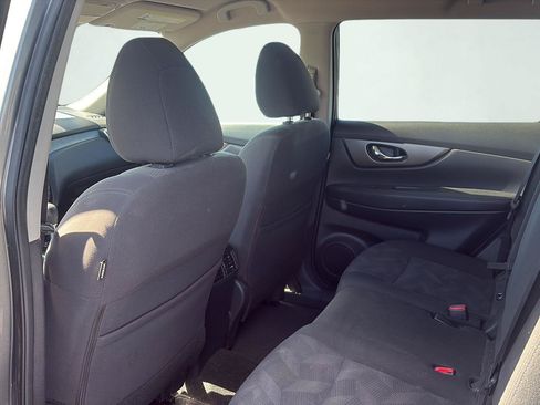 Used 2016 Nissan Rogue SV AWD/4WD image 15