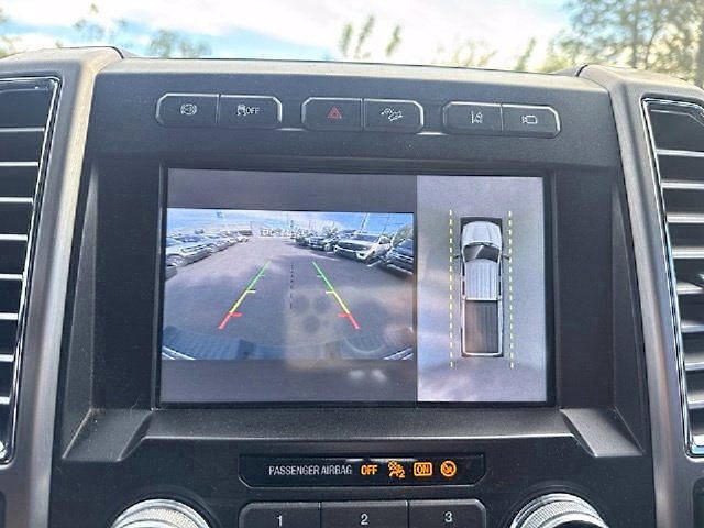 Used 2017 Ford F350 Platinum w/ Platinum Ultimate Package AWD/4WD image 19
