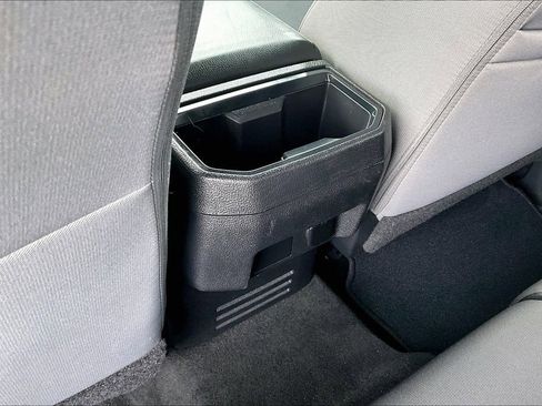 Used 2025 Toyota Tacoma TRD Off-Road image 33