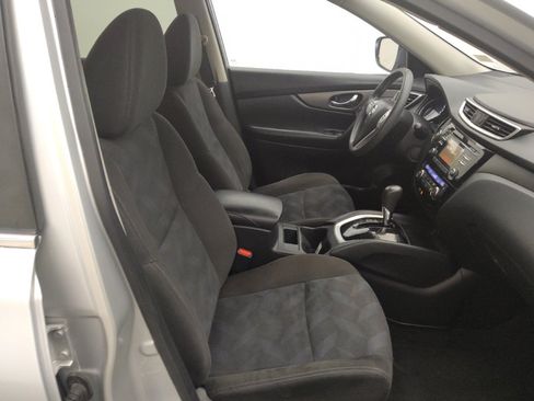 Used 2015 Nissan Rogue SV FWD image 21