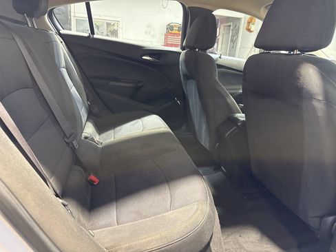 Used 2017 Chevrolet Cruze LS FWD image 26