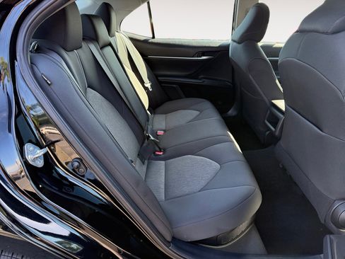 Used 2021 Toyota Camry LE FWD image 18