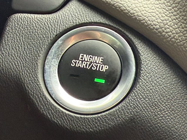 Used 2021 Chevrolet Equinox LS FWD image 27