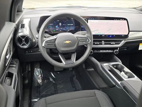 New 2026 Chevrolet Equinox EV LT image 16