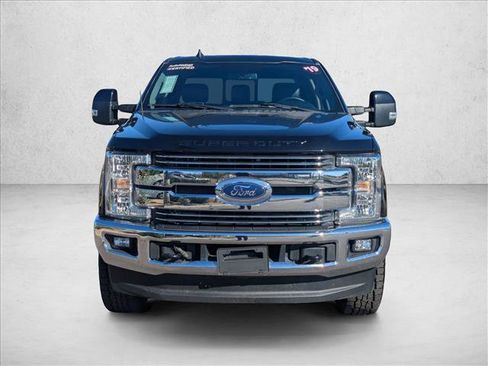 Used 2019 Ford F350 Lariat w/ Camper Package image 2