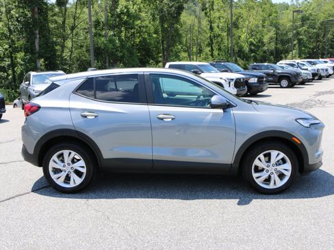 Used 2026 Buick Encore GX Preferred w/ Comfort Package FWD image 9