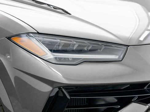 Used 2023 Lamborghini Urus Performante image 59