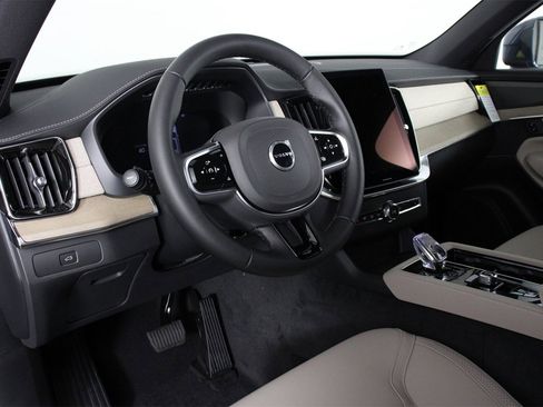 New 2026 Volvo XC90 B6 Plus w/ Protection Package Premier image 8