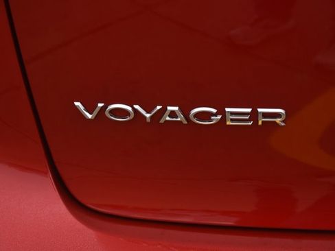 New 2026 Chrysler Voyager LX image 7