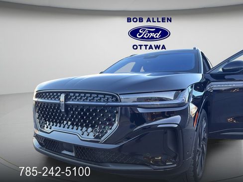 Used 2024 Lincoln Nautilus Reserve w/ Equipment Group 203A image 26