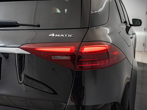 Used 2025 Mercedes-Benz GLE 350 4MATIC w/ AMG Line Exterior image 15