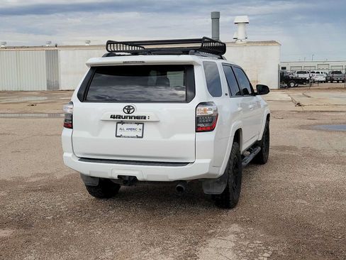 Used 2023 Toyota 4Runner SR5 Premium w/ Moonroof Package AWD/4WD image 8