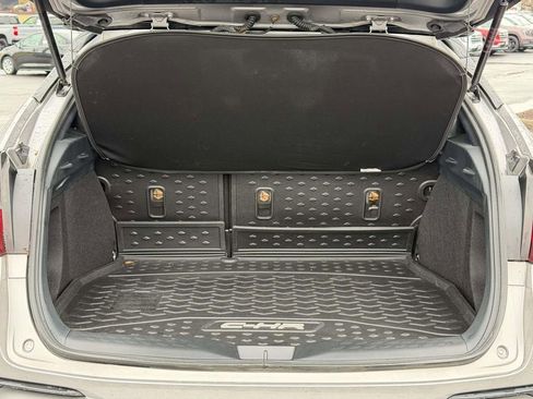 Used 2019 Toyota C-HR XLE image 14