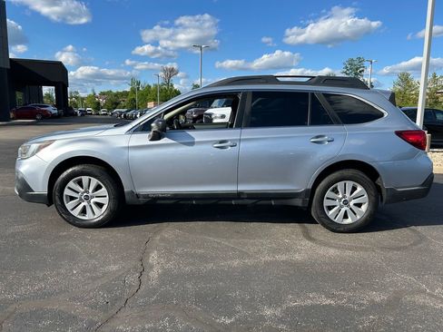 Used 2018 Subaru Outback 2.5i AWD/4WD image 4