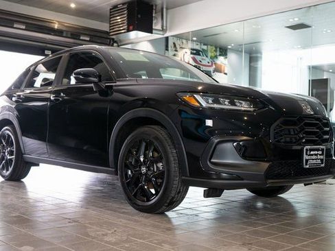 Used 2024 Honda HR-V Sport image 1