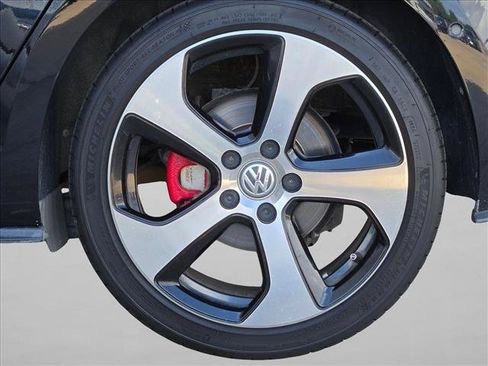 Used 2016 Volkswagen GTI SE w/ Driver Assistance Package FWD image 24