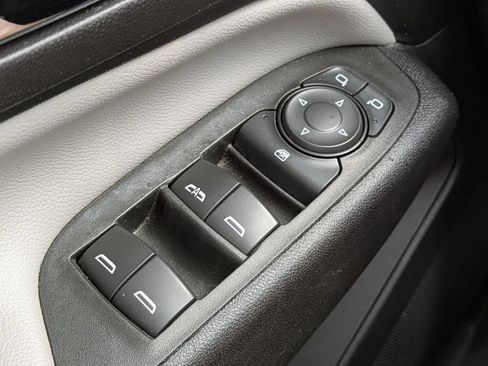 Used 2024 Chevrolet Equinox LS w/ LS Convenience Package FWD image 23