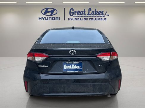 Used 2022 Toyota Corolla LE image 4