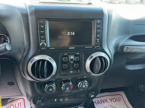 Used 2017 Jeep Wrangler Unlimited Sport w/ Quick Order Package 24S AWD/4WD image 11