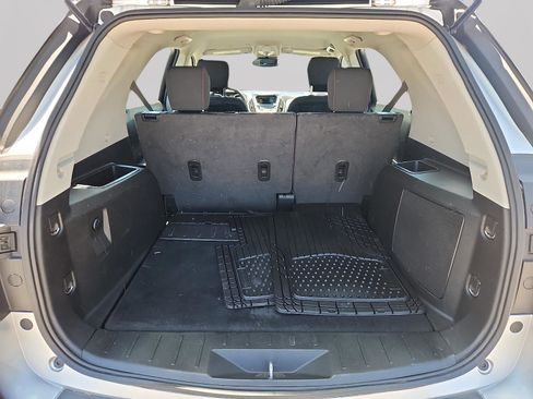 Used 2017 Chevrolet Equinox LS FWD image 9