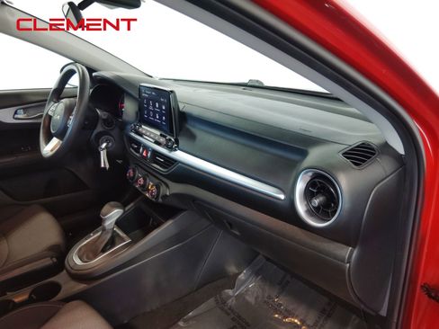 Used 2022 Kia Forte LXS image 38