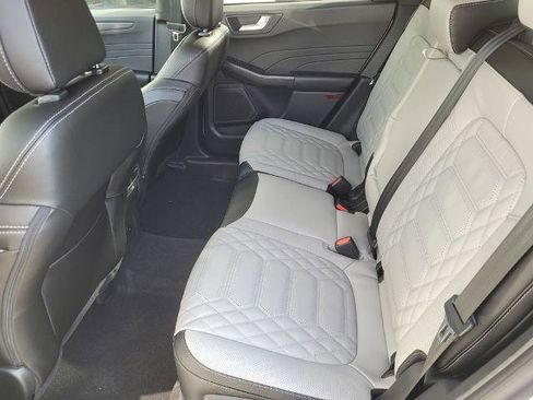 New 2023 Ford Escape SE w/ PHEV Premium Package image 24