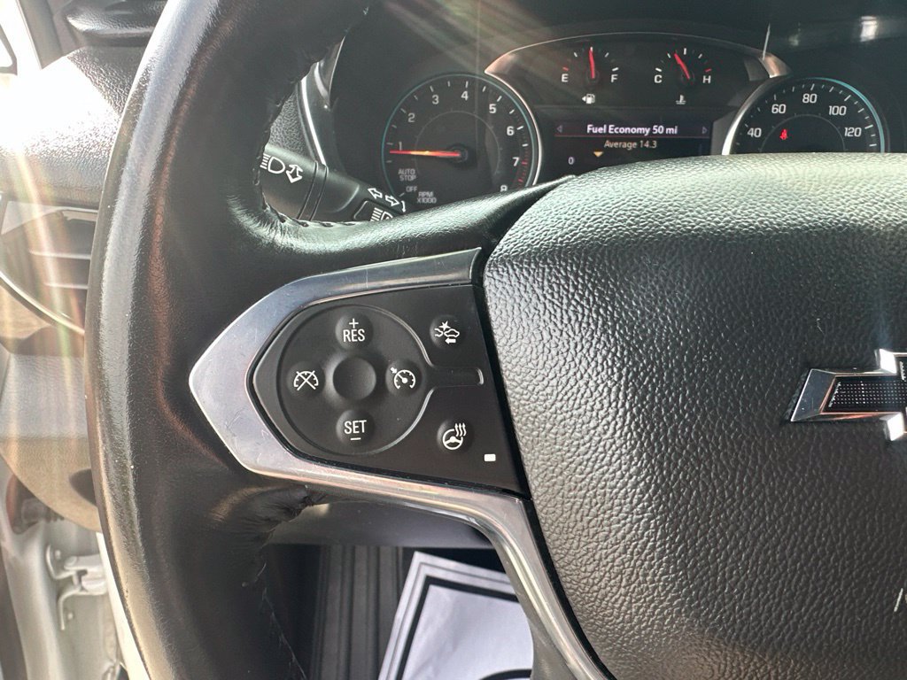Used 2022 Chevrolet Traverse RS FWD image 18
