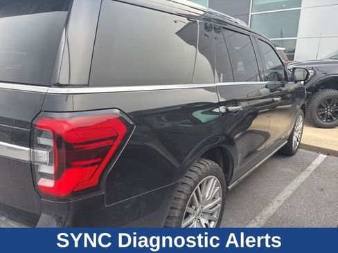 Used 2023 Ford Expedition Platinum image 14