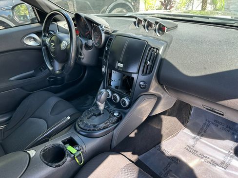 Used 2013 Nissan 370Z Coupe image 39