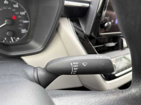 Used 2025 Toyota Corolla Hybrid Sedan image 38