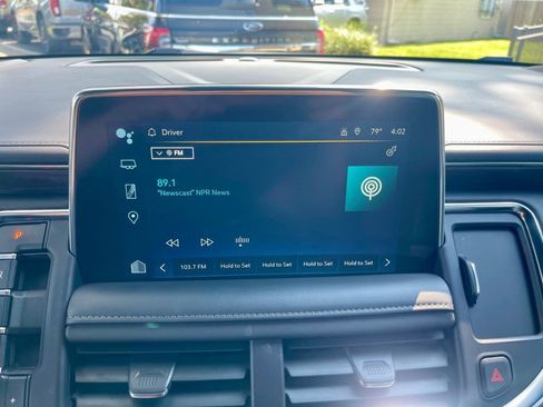 Used 2024 Chevrolet Suburban LT image 17