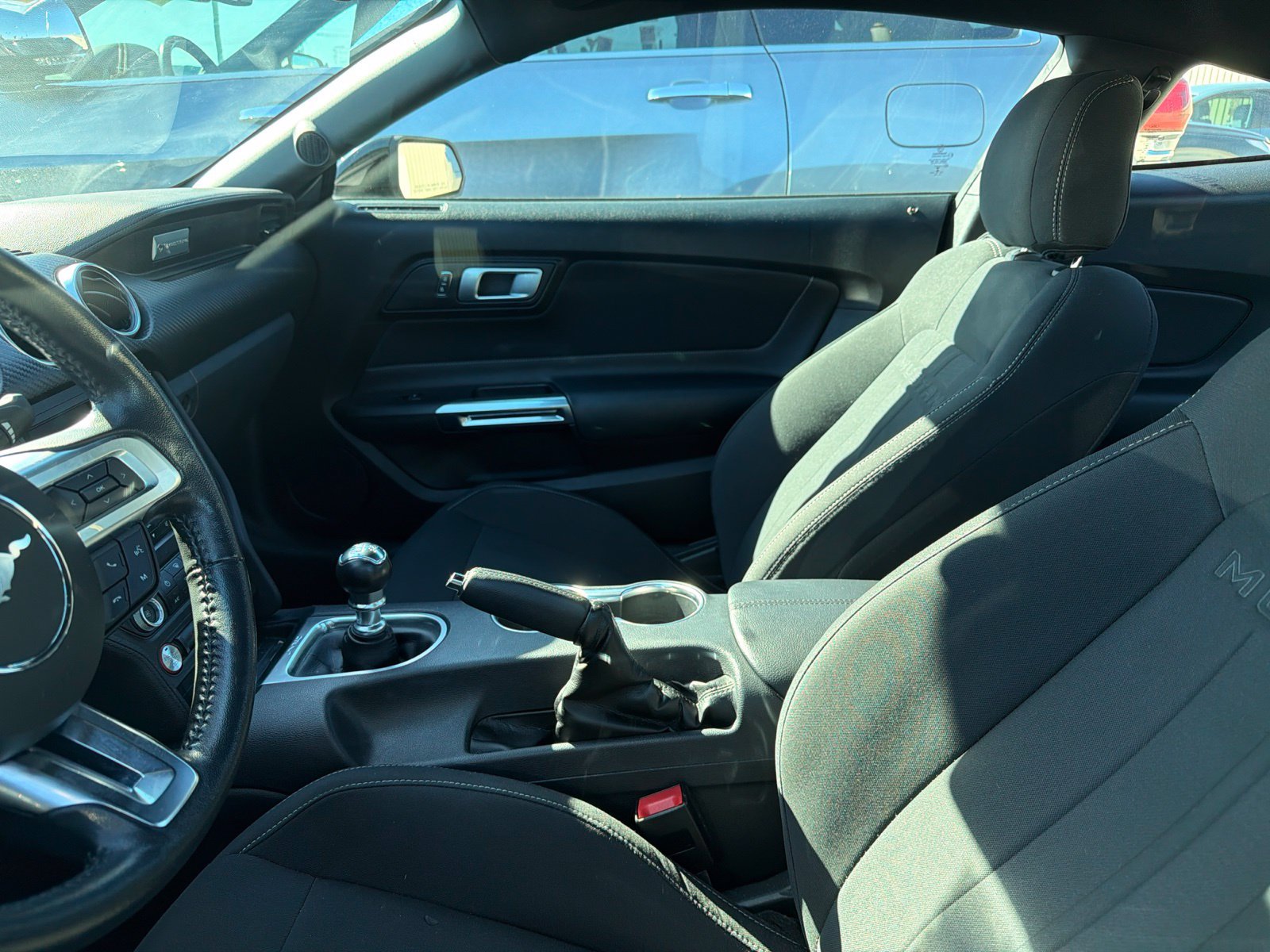 Used 2022 Ford Mustang Coupe RWD image 2