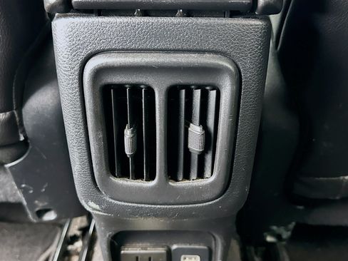 Used 2018 Jeep Compass Limited AWD/4WD image 15