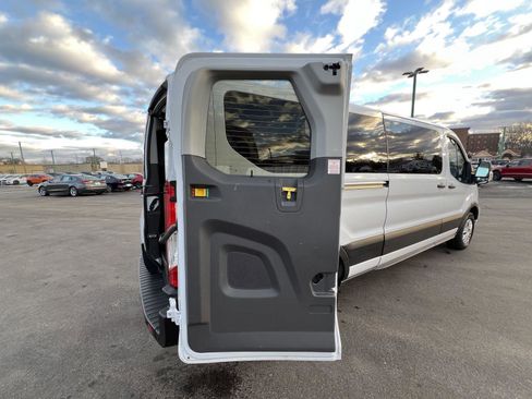 Used 2024 Ford Transit 350 XLT image 40