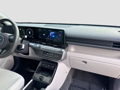 Certified 2024 Hyundai Kona SEL w/ Convenience Package image 30