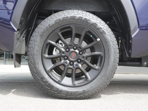 Used 2025 Toyota Tundra Limited w/ TRD Off-Road Package AWD/4WD image 33