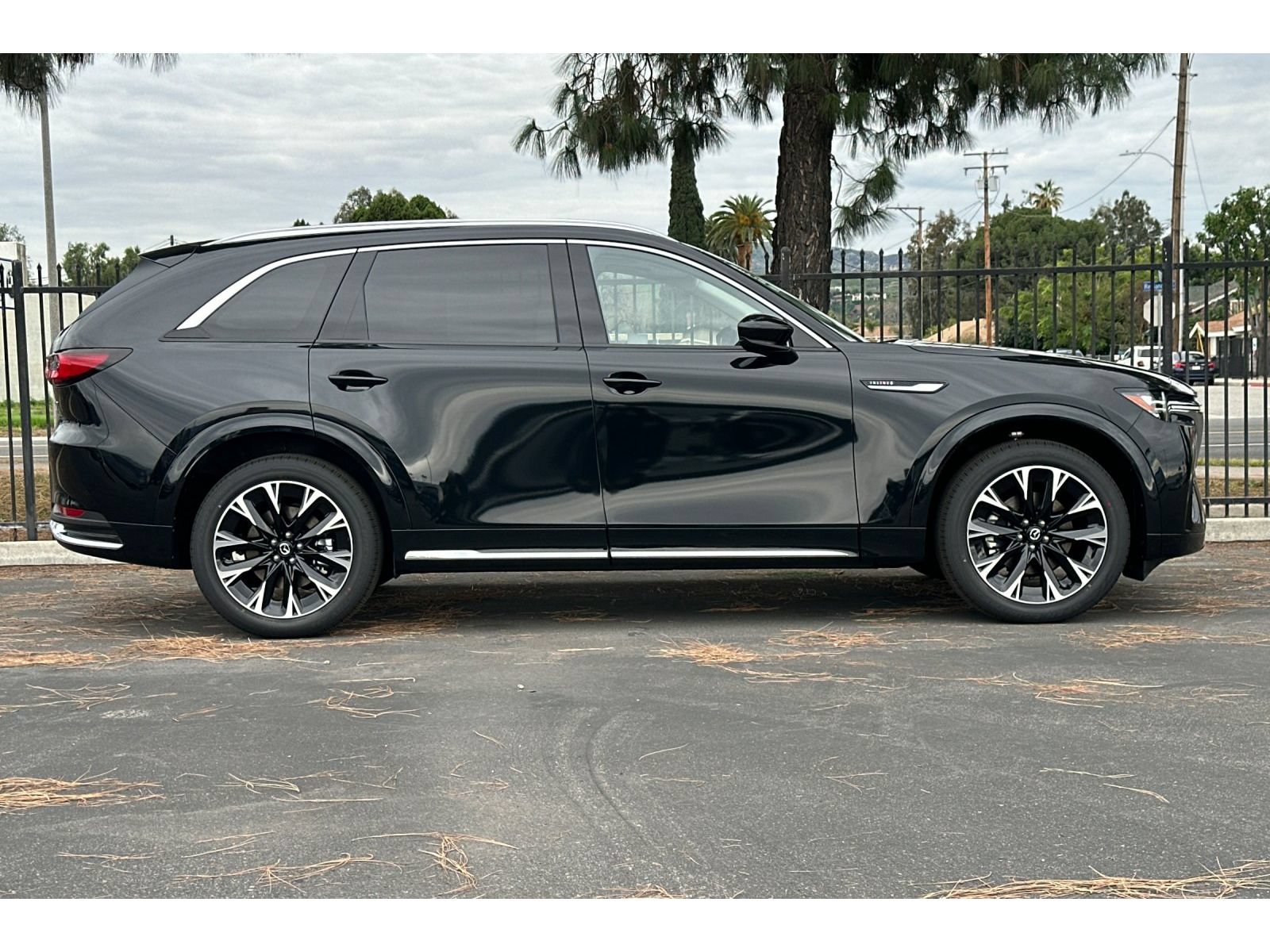 Used 2026 MAZDA CX-90 3.3 Turbo S w/ Premium Plus AWD/4WD image 4