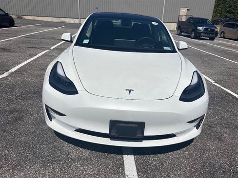 Used 2021 Tesla Model 3 Standard Range Plus RWD image 3