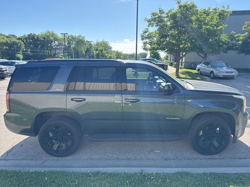 Used 2019 GMC Yukon SLT w/ Graphite Performance Edition AWD/4WD image 4