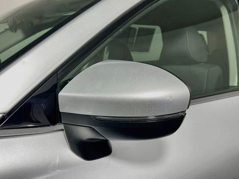 Used 2024 Nissan Pathfinder SV FWD image 12