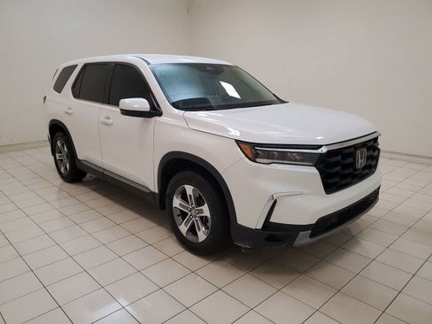 Certified 2025 Honda Pilot EX-L image 27