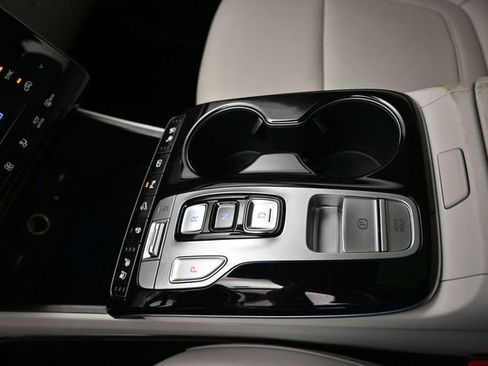 Used 2023 Hyundai Tucson Limited FWD image 23