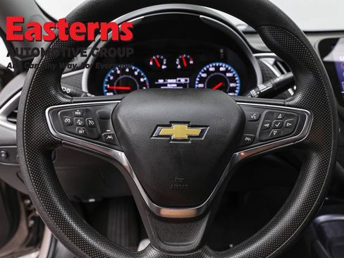 Used 2024 Chevrolet Malibu LT FWD image 10