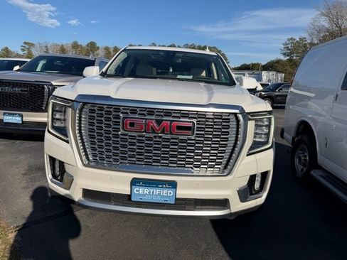 Certified 2022 GMC Yukon XL Denali image 3