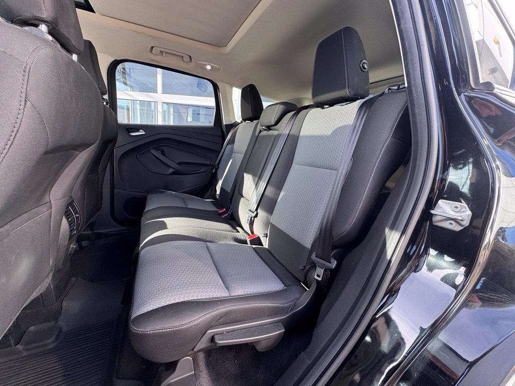 Used 2018 Ford Escape SE w/ SE Sync 3 Package AWD/4WD image 33
