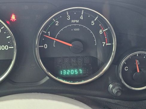 Used 2012 Jeep Wrangler Unlimited Sahara w/ Dual Top Group image 31