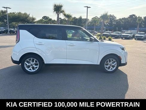 Certified 2025 Kia Soul S FWD image 6