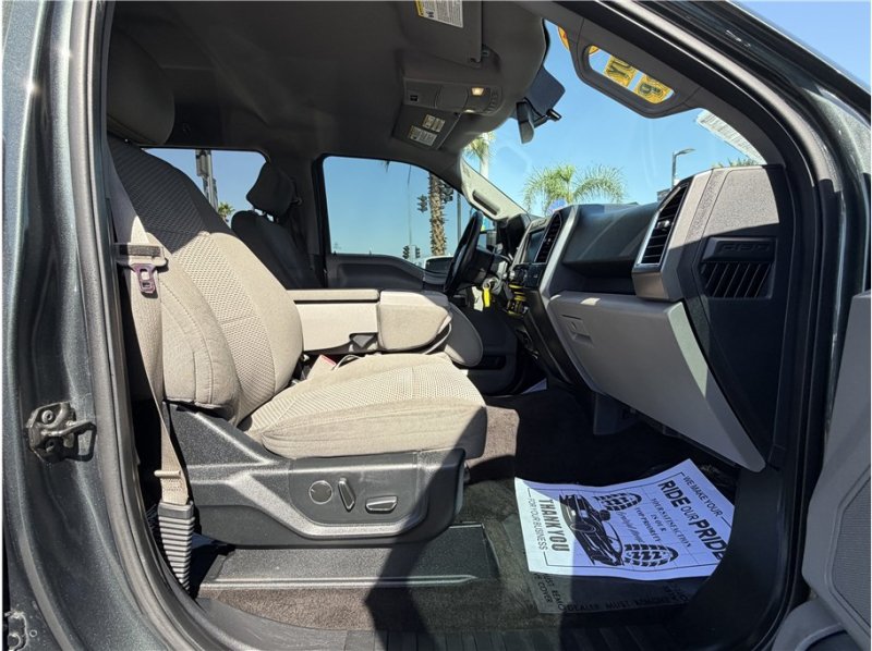 Used 2015 Ford F150 XLT w/ Equipment Group 302A Luxury AWD/4WD image 24