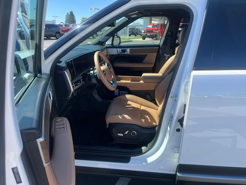 Used 2025 Hyundai Santa Fe Limited AWD/4WD image 25