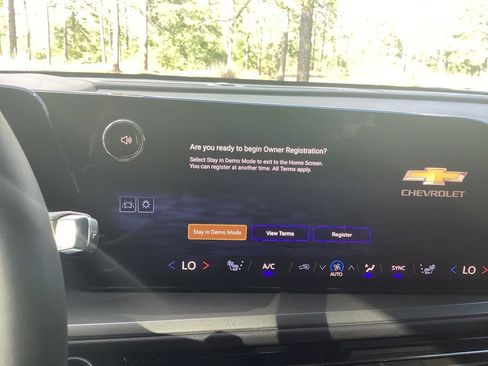 New 2026 Chevrolet Traverse LT w/ Driver Confidence Package FWD image 26